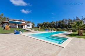 Villa Coup de Coeur vicino al mare con piscina privata e ampio giardino Sassari